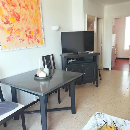 Bel Calme Proche Centre Apartment *