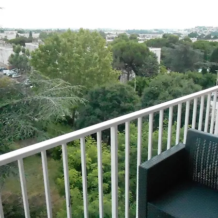 Bel Calme Proche Centre Apartment